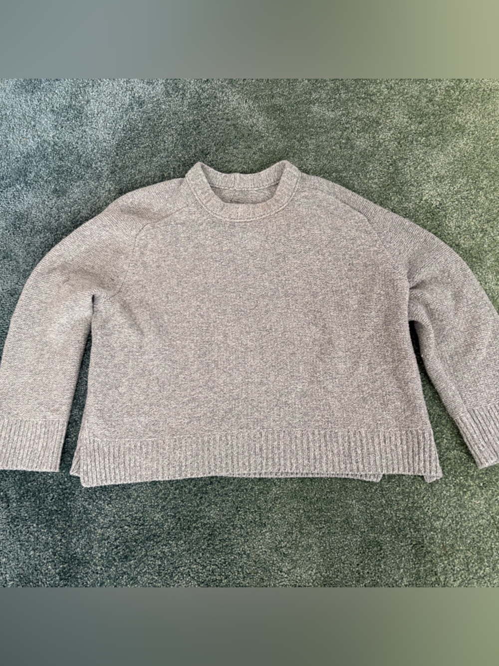 Abercrombie & Fitch Light Gray Crewneck Sweater